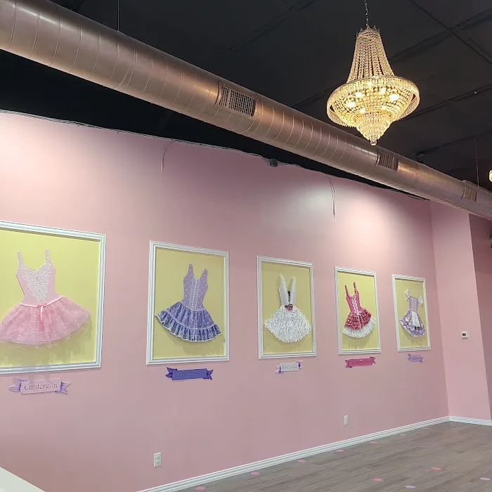Tutu School Cypress Picture 3