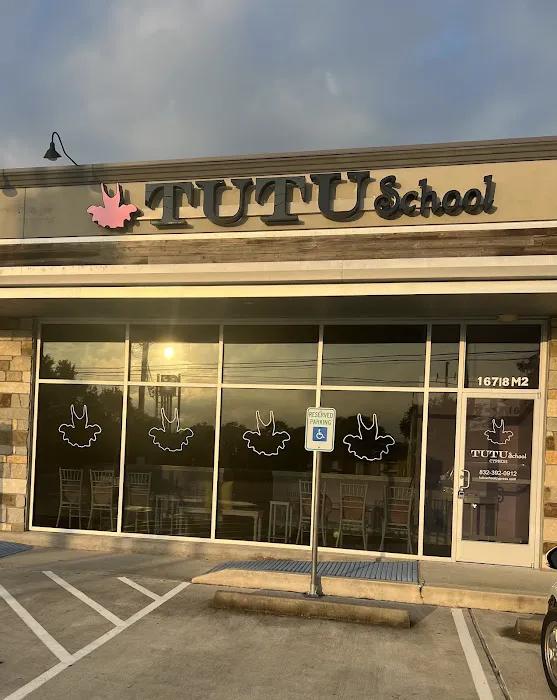 Tutu School Cypress Picture 6