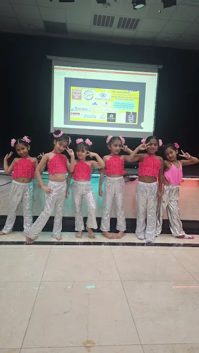 KHUSHBOO PERFORMING ART Picture 9