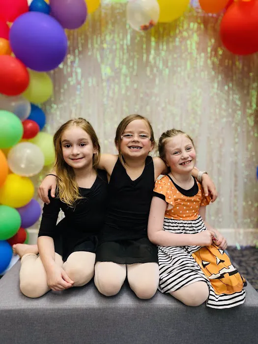Woodlands Dance Theatre Corporation Picture 10