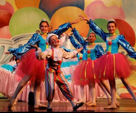 Boni's Dance & Performing Arts Studio Inc