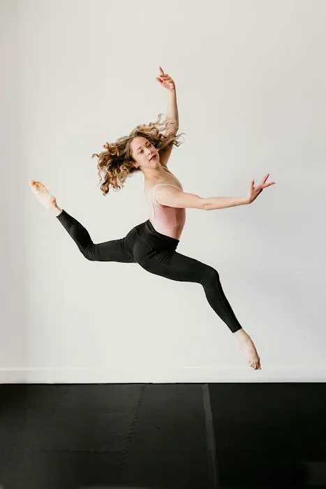 Studio 7 Dance Company Picture 7