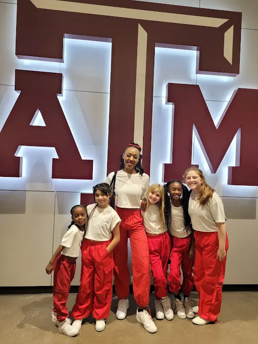 CKMD Dance And Fitness Studio Picture 8