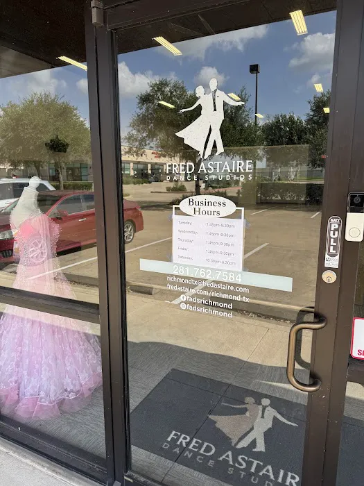 Fred Astaire Dance Studios - Richmond TX Picture 7