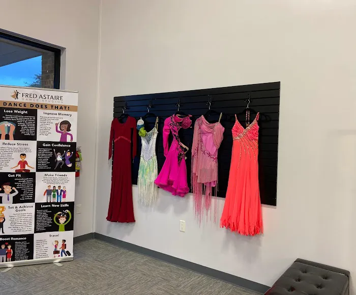 Fred Astaire Dance Studios - Richmond TX Picture 10