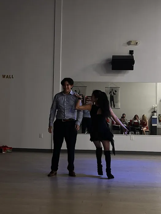 Fred Astaire Dance Studios - Richmond TX Picture 2