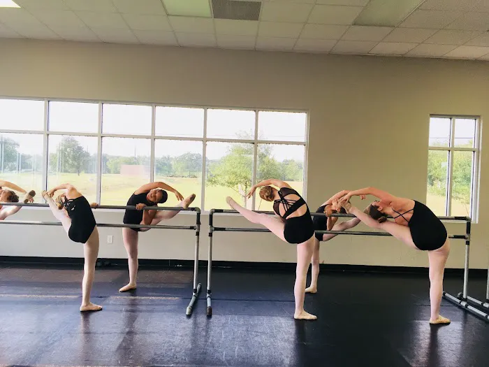 Move Dance Family Picture 4