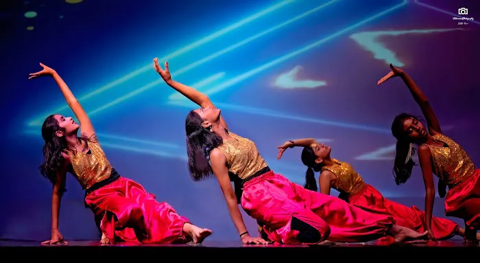 Bollywood Dancing Stars Picture 5