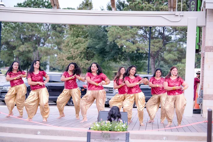 Bollywood Dancing Stars Picture 8