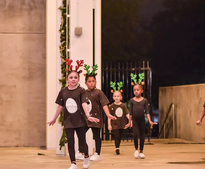 Fit To Dance Studio Picture 10