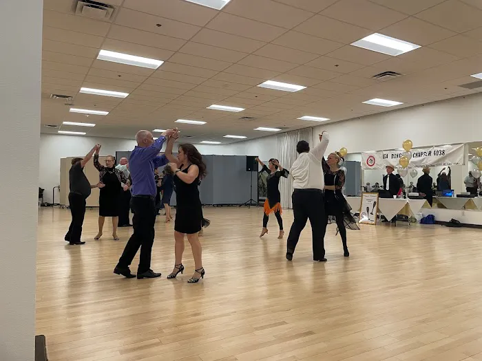 Dance Art Ballroom Picture 2