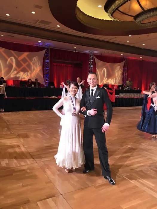 Dance Art Ballroom Picture 5