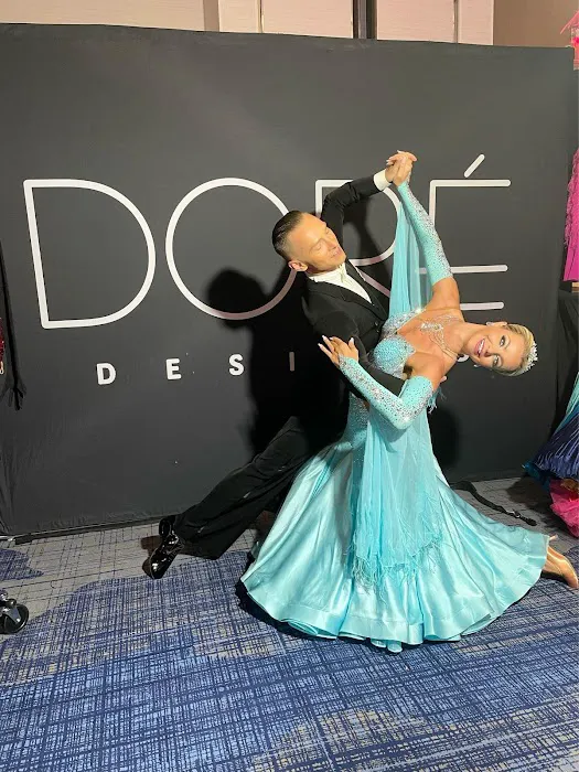 Dance Art Ballroom Picture 9