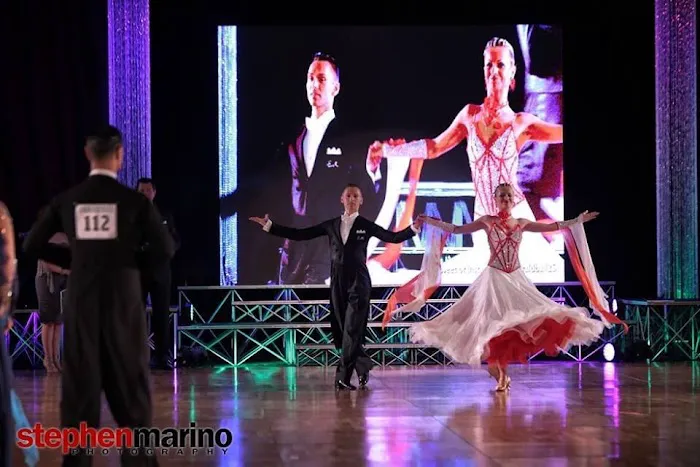 Dance Art Ballroom Picture 10