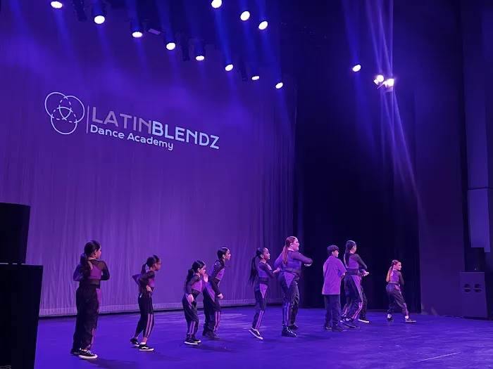 Latin Blendz Dance Academy (@LatinBlendzDance) Picture 3