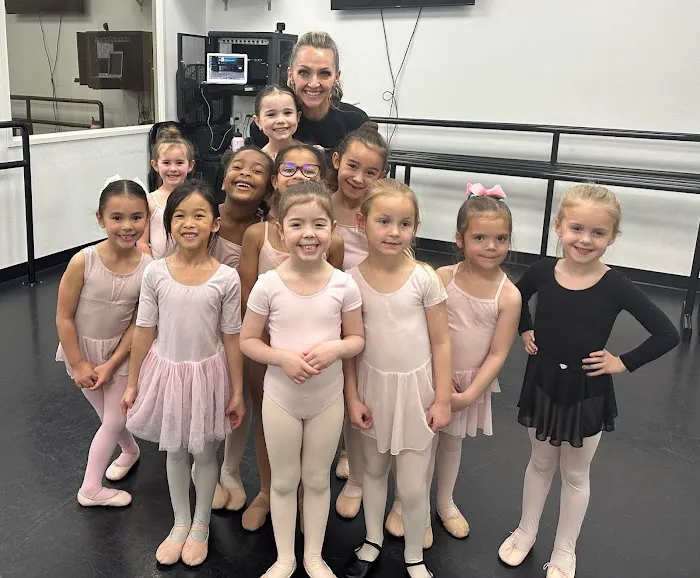 Studio 702 Dance Picture 9