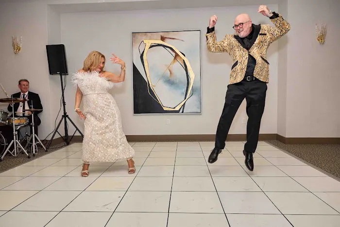 A Perfect Wedding Dance Picture 3