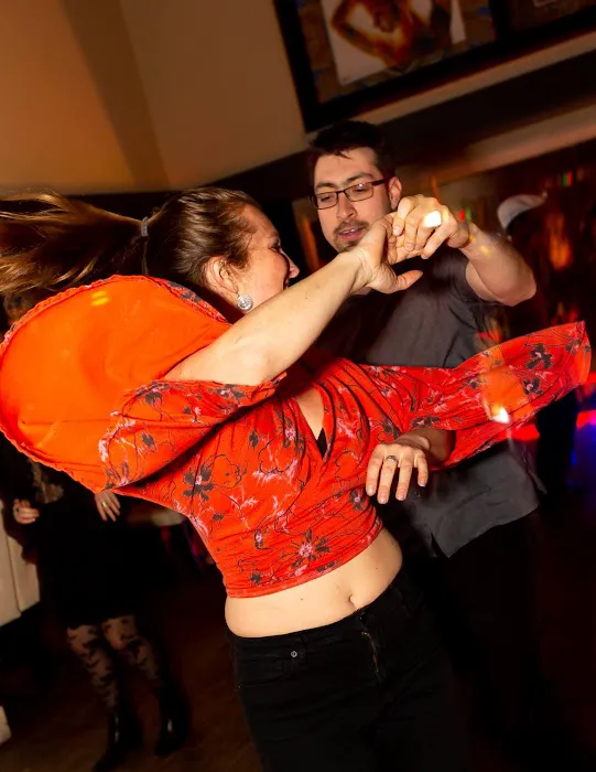 Social Salsa Dance Picture 3