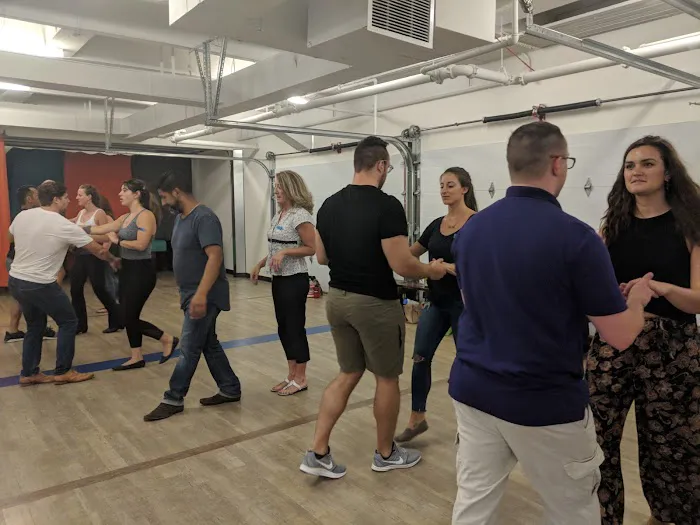 Social Salsa Dance Picture 7
