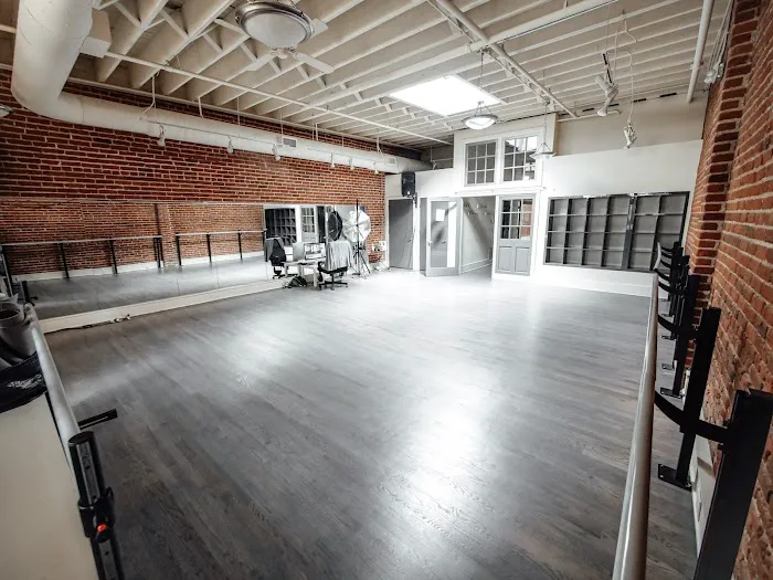 The Conservatory at d2b Studios Picture 1