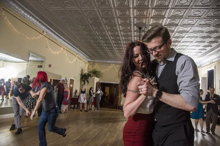 Swingin' Denver Picture 2