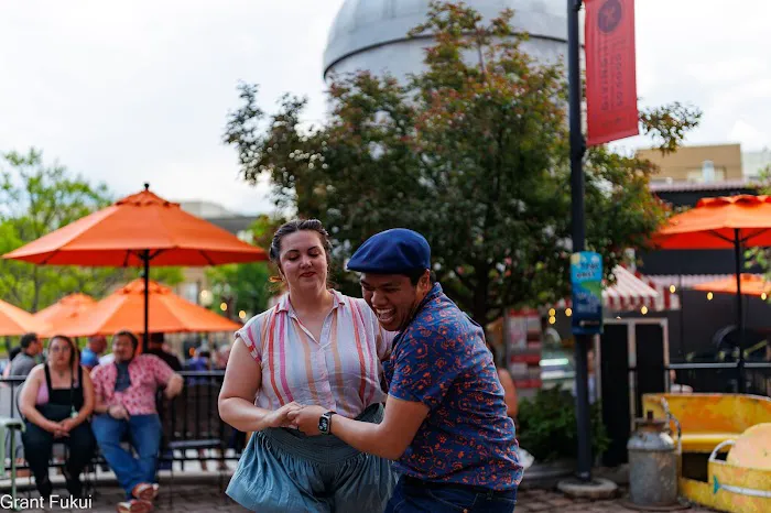 Swingin' Denver Picture 7