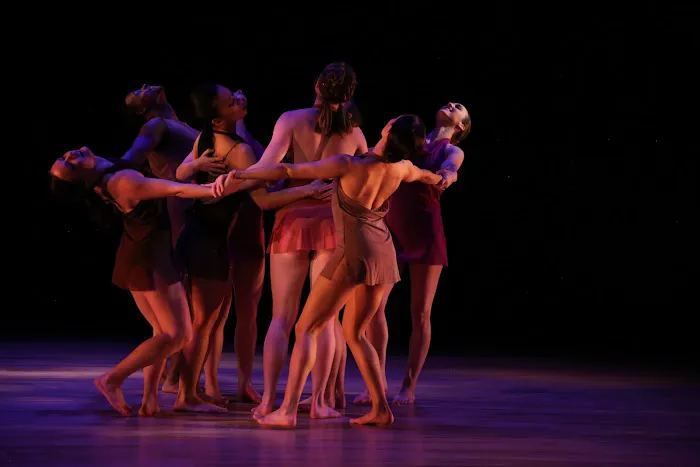 Hannah Kahn Dance Company Picture 8