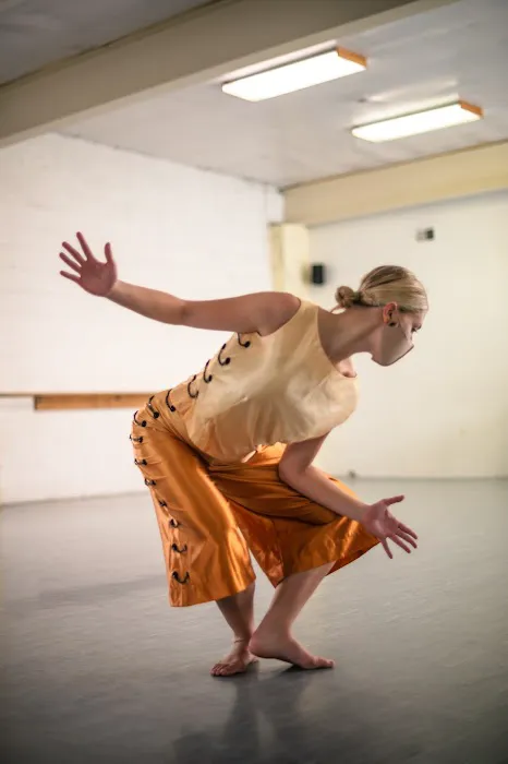 Hannah Kahn Dance Company Picture 1