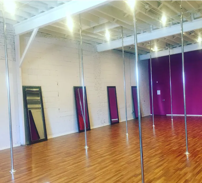 Tease Studio Picture 6