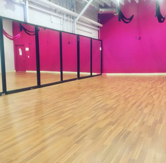 Tease Studio Picture 10