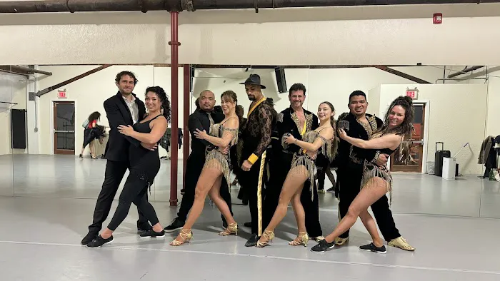 Sensual Bachata & Salsa Academy by Latin Jam Picture 9