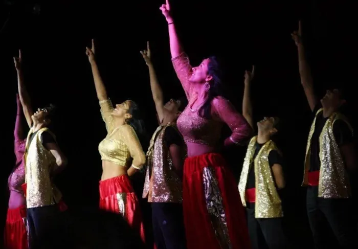 Bollywood Dance Central Picture 10