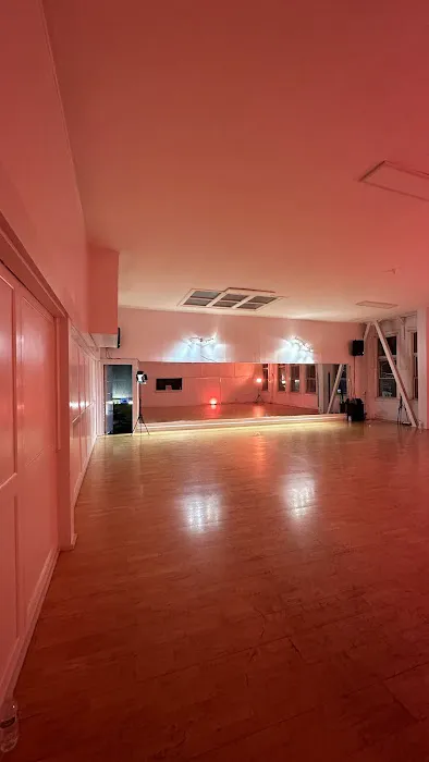 Vell Studio SF Picture 6