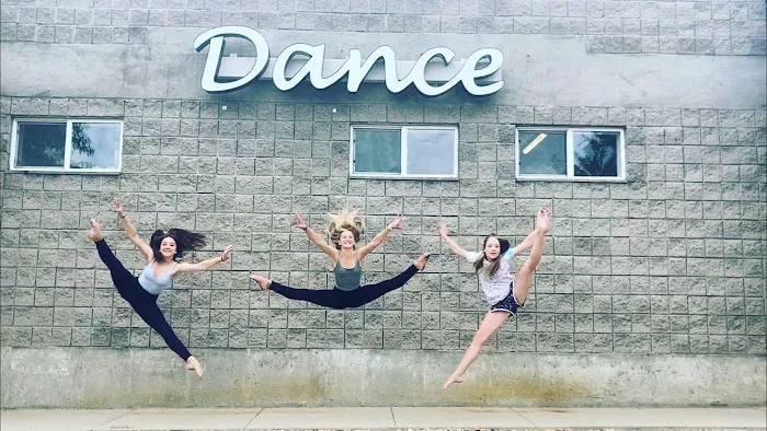 Flatirons Dance Picture 9