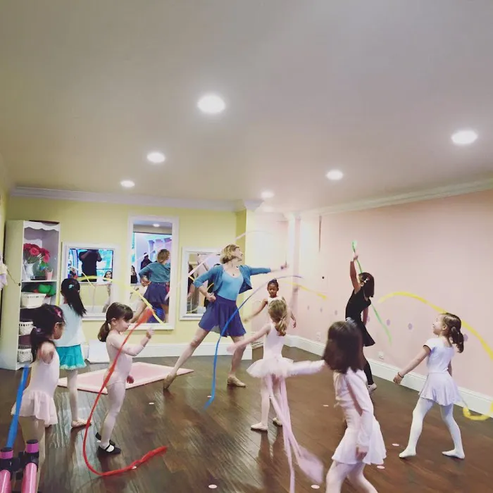 Tutu School West Portal Picture 1
