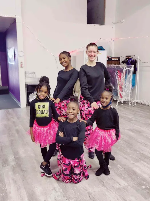De La Soul Danse Essentials LLC Picture 4
