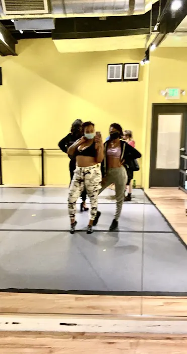Best Heels Class Denver: Urban Seductress Picture 3