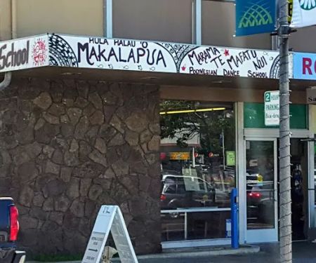 Hula Halau O Makalapua Marama