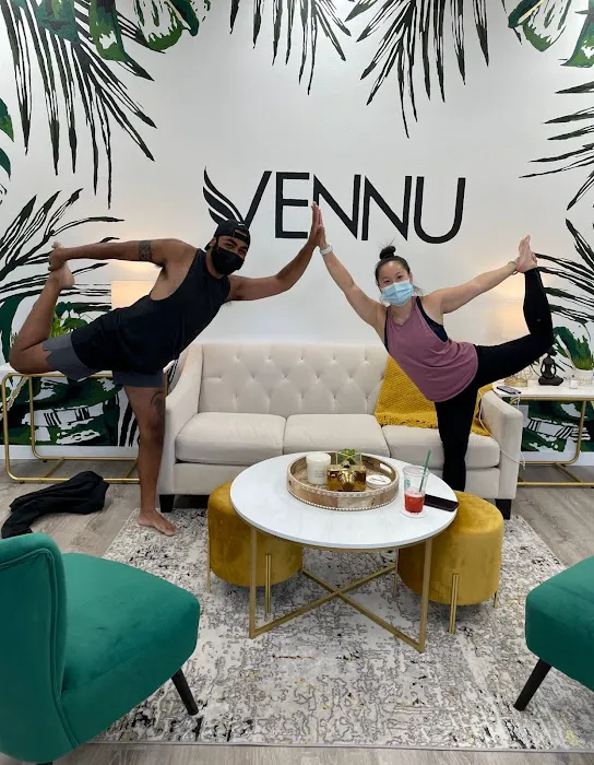VENNU Yoga - Pilates - Barre -TRX - Dance Studio Picture 9