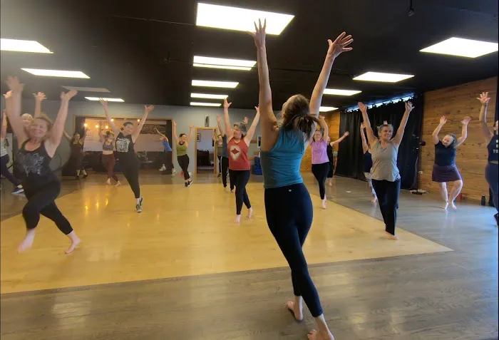 Ayre Dance Picture 6