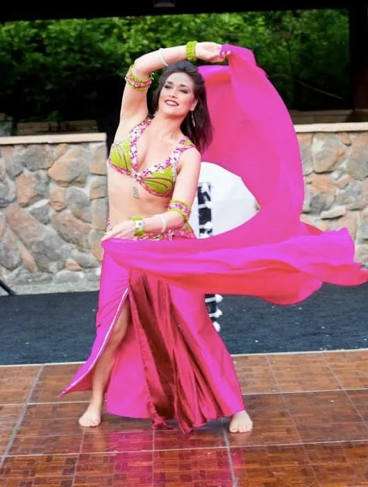 Adriana Belly Dance Picture 3