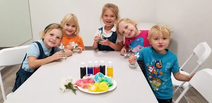 Studio Anthurium (English-Russian speaking classes for bilingual kids and adults, Decor, Event Venue and planning) Picture 3