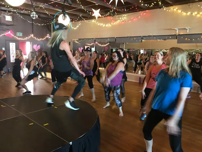 Dance Ur Ash Off - Zumba Fitness Picture 9