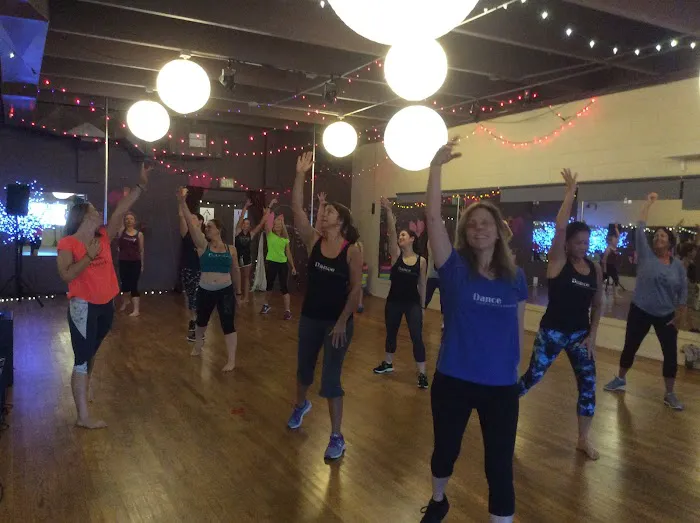 Dance Ur Ash Off - Zumba Fitness Picture 8