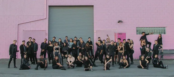 Str8jacket Dance Company Picture 2