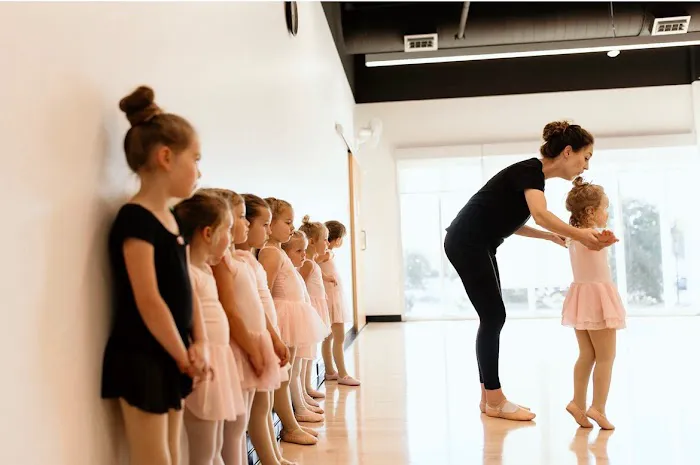 Eleve Dance Academy Picture 1