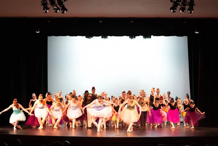 A Dance Place Picture 9