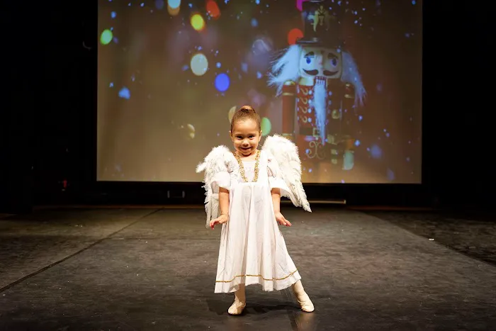 en Avant School of Dance Picture 3