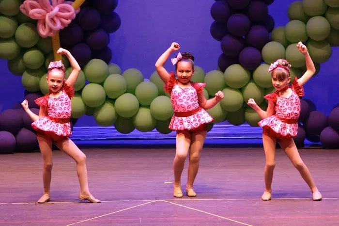 Dance Factory Picture 7