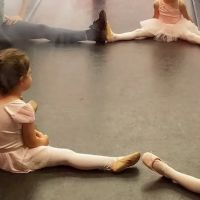 Contemporary Dance Academy ico